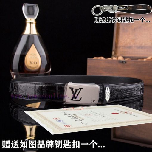 Give a picture of a Jaguar keychain as a giftComes with a complete set of wooden boxesL@VBuc ho6rfkg7 - Image 5