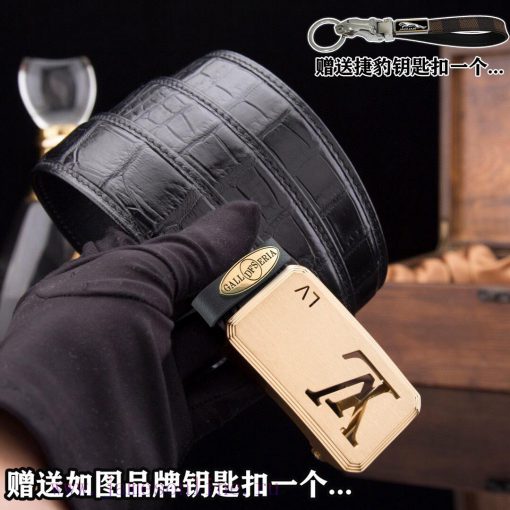Give a picture of a Jaguar keychain as a giftComes with a complete set of wooden boxesL@VBuc ho6rfkg7 - Image 8