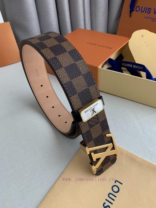 LV... Louis Vuitton ️Hanging buckle, taking pictures of actual objectsMaterial: First layer 5p3tp8ry - Image 8