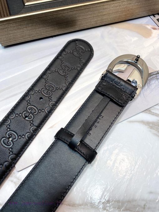 Gucci's top layer of cowhide is pressed onto the G surface, while the inner lining is a top rbap19rx - Image 8