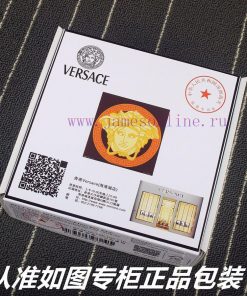 Versace Ver... sace ️ double-sided useIdentify and receive a punch as a giftThe material is 357z4j5u
