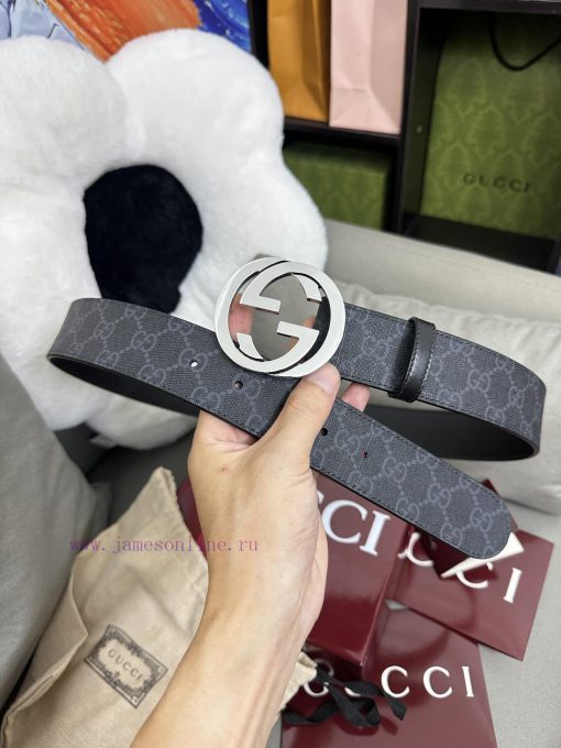 Gucci. GucciPaired with the new Chinese red and black GG Supreme with a vintage flower width uposzqnx - Image 7
