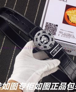 Versace Ver... sace ️ Crocodile patternIdentify and receive a punch as a giftThe material is sjaiz9hz