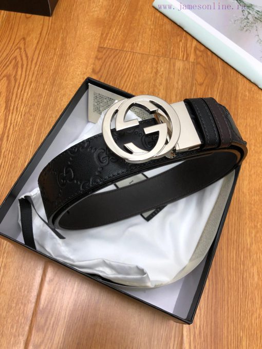 Gucci, double-sided belt, with Gucci Signature leather on one side and monochrome leather on mmrvay2s