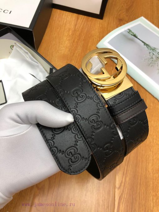Gucci, double-sided belt, with Gucci Signature leather on one side and monochrome leather on y9l0autm - Image 3