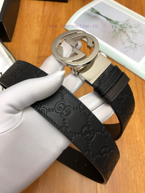 Gucci, double-sided belt, with Gucci Signature leather on one side and monochrome leather on mmrvay2s - Image 6