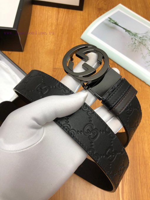 Gucci, double-sided belt, with Gucci Signature leather on one side and monochrome leather on mikxmwwl - Image 6