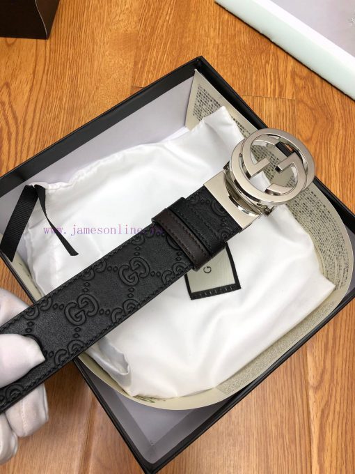 Gucci, double-sided belt, with Gucci Signature leather on one side and monochrome leather on mmrvay2s - Image 8