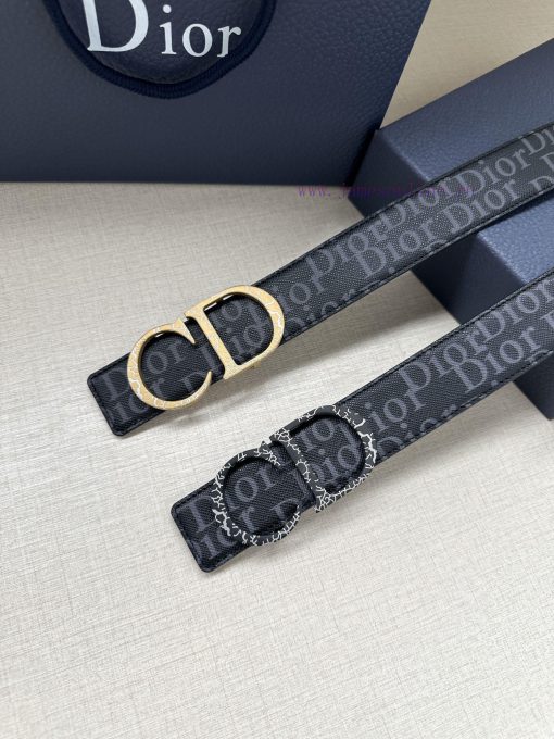 This 35mm double-sided belt combines elegant temperament with modern style. The double-sided nq5yaz3a - Image 9