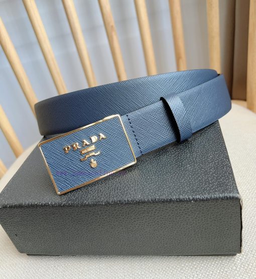 PRADA's versatile accessory features a minimalist yet sophisticated design. The elegant Saff rs2hkysm - Image 3
