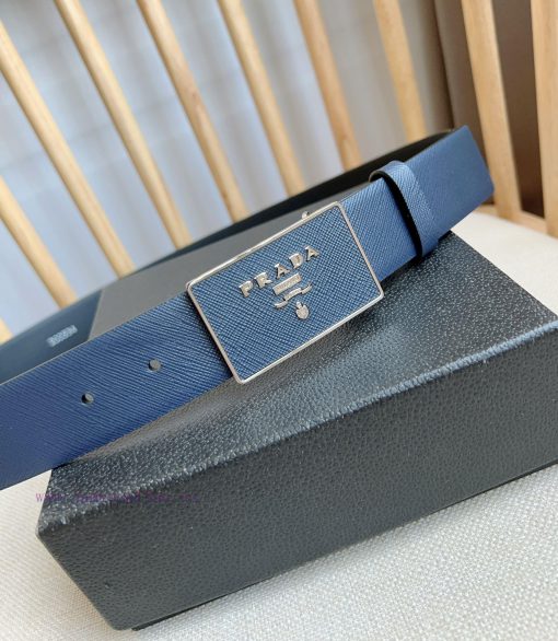PRADA's versatile accessory features a minimalist yet sophisticated design. The elegant Saff 74wvkwxo - Image 8