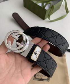 Gucci. Gucci️Double sided cowhide with rotating buckle on both sides, photographed in person 6r6zejbt