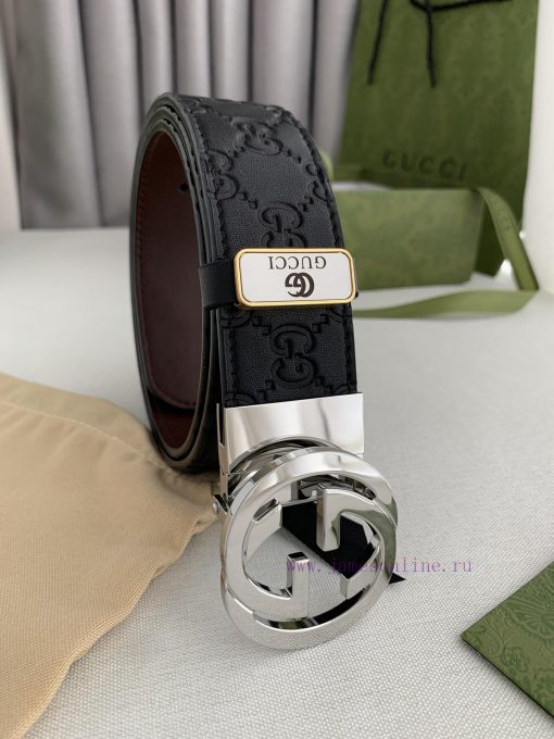 Gucci. Gucci️Double sided cowhide with rotating buckle on both sides, photographed in person 6r6zejbt - Image 4
