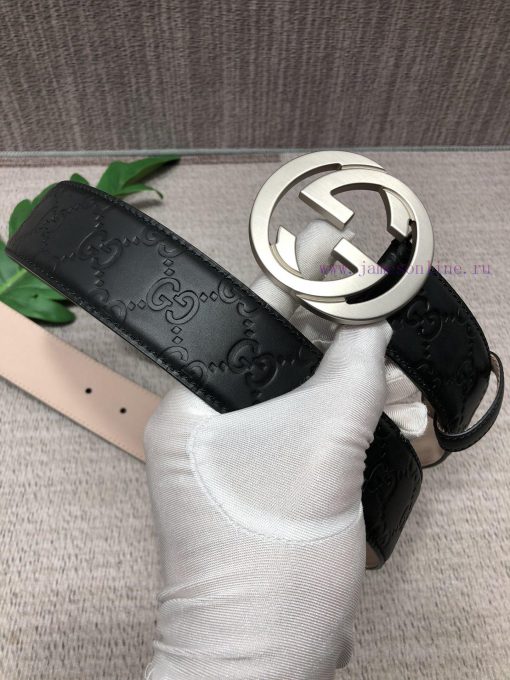 Comes with a complete set of Gucci gift boxes, featuring a top layer of cowhide pressed on t izzb6ecb