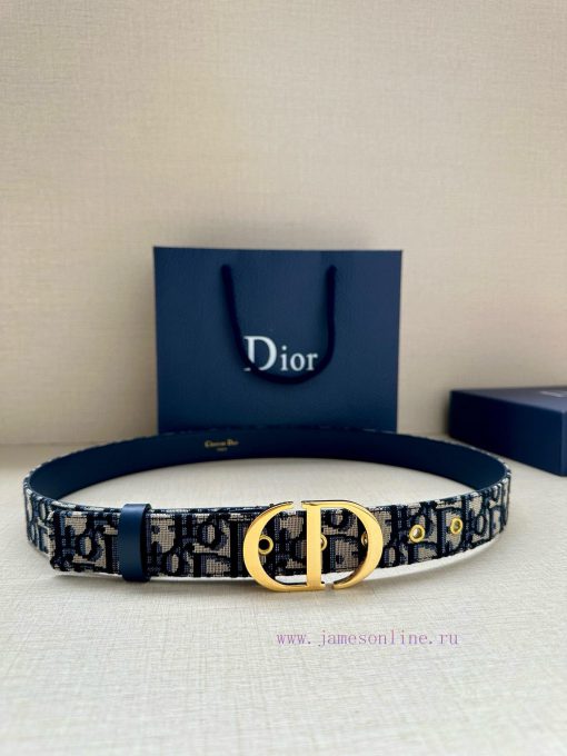 This saddle belt with a width of 3.0cm is a classic accessory presented in the classic blue 6jz0wj48 - Image 2