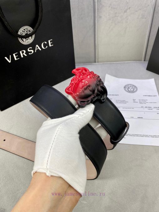 Width 4.0cm Versace This classic plain waist belt from Versace is adorned with the iconic Ve oinc2qew - Image 7