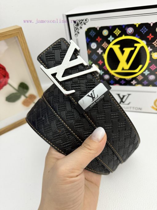 LV... Louis VuittonMaterial: Leather Belt with 100% Head Layer. The leather belt is guarante un9uihfo