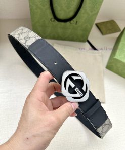 The Gucci belt with a width of 4.0cm made a stunning debut in the series, featuring a double de6ly3ns