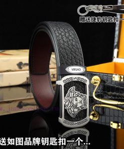 Give a Jaguar keychain as a giftDelivery wooden boxVERSACEBuckle material: Two tone pure ste t6sgb78o