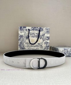 This 3.5cm width Dior waistband cleverly blends elegance and fashion, showcasing Dior's exqu ng50r1j0