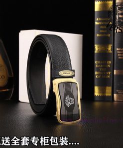 Supports NFC scanningComplete setVERSACEBuckle material: high-quality solid steel buckleThe 8oua546a