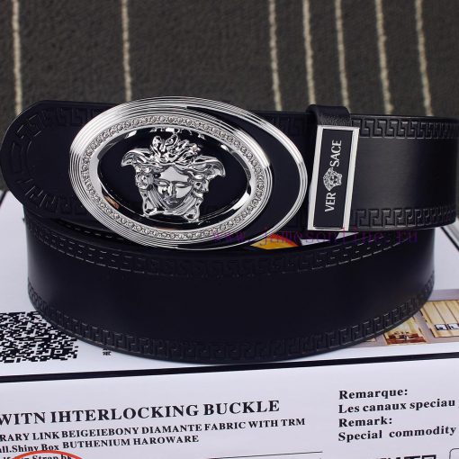 Versace Ver... sace ️ double-sided useIdentify and receive a punch as a giftThe material is d0i10q45