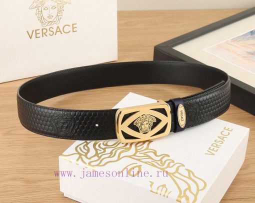 High end quality, physical photographyComes with a complete set of packagingVERSACE Overseas d447qvfz - Image 5