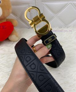 Comes with a complete set of boxesFerragamo is selling genuine products. This product is mad 23es7t51