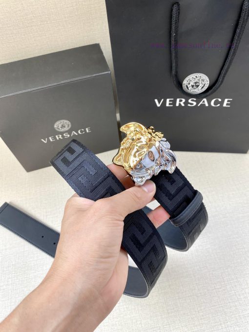 Width 3.8cm Versace This satin belt from Versace has a very casual style, adorned with the i 4jl0i0kt - Image 4