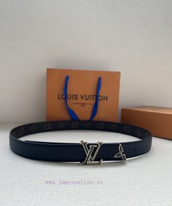 The 3.0-wide Pretty LV double-sided belt features a dazzling metal carved LV Initiales buckl zotbd8qj