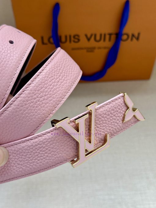 The 3.0-wide Pretty LV double-sided belt features a dazzling metal carved LV Initiales buckl cimm3whj - Image 4
