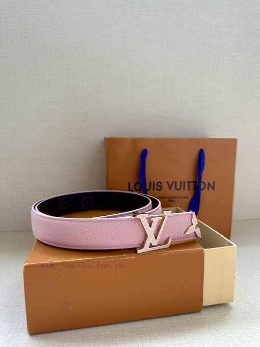 The 3.0-wide Pretty LV double-sided belt features a dazzling metal carved LV Initiales buckl cimm3whj - Image 5
