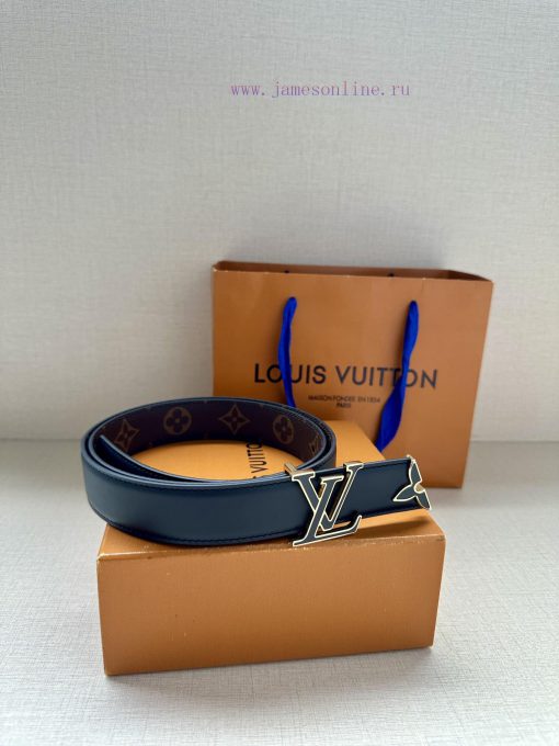 The 3.0-wide Pretty LV double-sided belt features a dazzling metal carved LV Initiales buckl m9pvr00r - Image 4