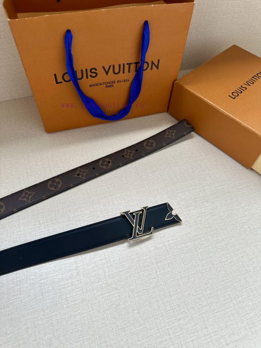 The 3.0-wide Pretty LV double-sided belt features a dazzling metal carved LV Initiales buckl m9pvr00r - Image 7