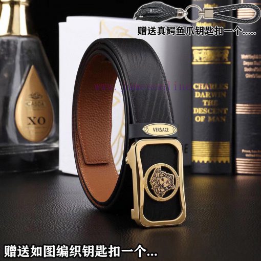 Give a genuine crocodile claw keychain as a giftComplete setVERSACEBuckle material: high-qua pgkt029q