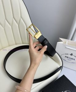 PRADA. PradaIt is a famous luxury brand in Italy, dedicated to creating a fashion concept th ht7hgxv6