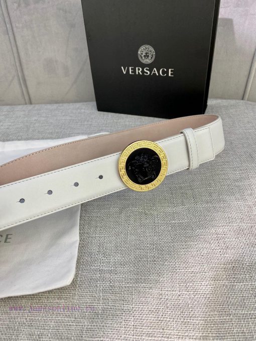 Width 4.0cm Versace This soft belt is adorned with a 3D Medusa belt buckle, which can be pai kf9mptve - Image 4