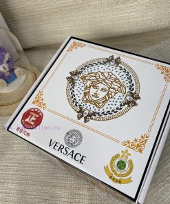 Versace. VersaceMaterial: Leather Belt with 100% Head Layer. The leather belt is guaranteed adbso3dn