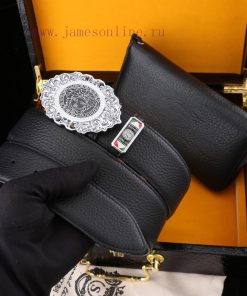 MADE IN ITALYWooden box with accompanying picturesVERSACE @ Belt+Wallet SetBuckle material: sphuwcq5