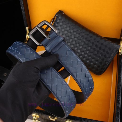 MADE IN ITALYWooden box with accompanying picturesBV (Belt and Wallet Set)The material of th u7ehef1f - Image 10