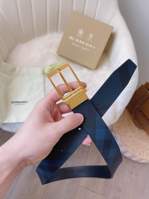 Reproduction ️, Burberry. BurberryA complete set of high-quality rotating buckles with a wid 51945s8i - Image 6