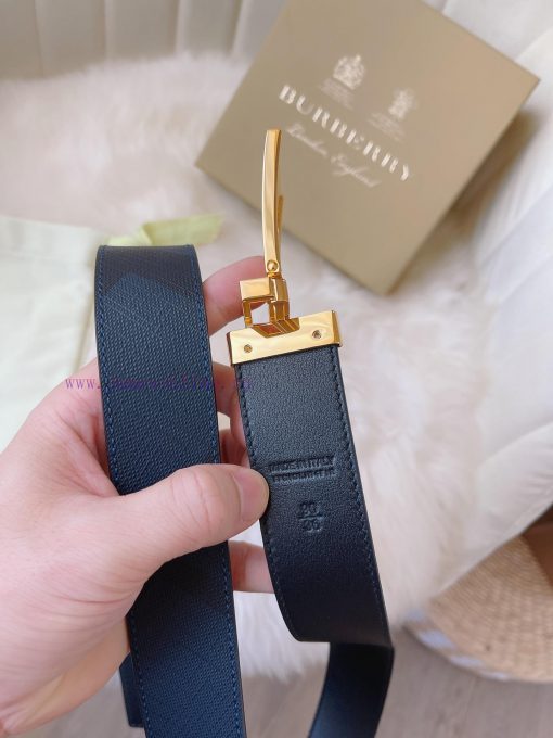 Reproduction ️, Burberry. BurberryA complete set of high-quality rotating buckles with a wid 51945s8i - Image 7