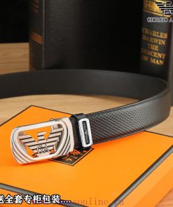 High end quality, physical photographyComes with a complete gift boxArmani productsBuckle ma 0mxvxmo1