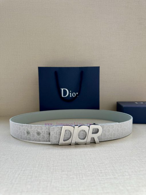 This 35mm double-sided belt with a width of 3.5cm combines elegant temperament with modern s 55gbanjb