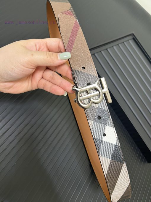 Burberry. BurberryA complete set of high-quality tail clip fasteners with a width of 35mm, p 9yqf32gk - Image 5