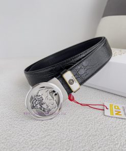 Versace Versace. ️ Belt and belt automatic beltAutomatic belt, classic head buckle made of p vo6i1ael