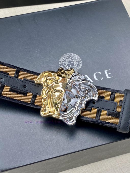 Width 3.8cm Versace This satin belt from Versace has a very casual style, adorned with the i 1vv3vyc1 - Image 3