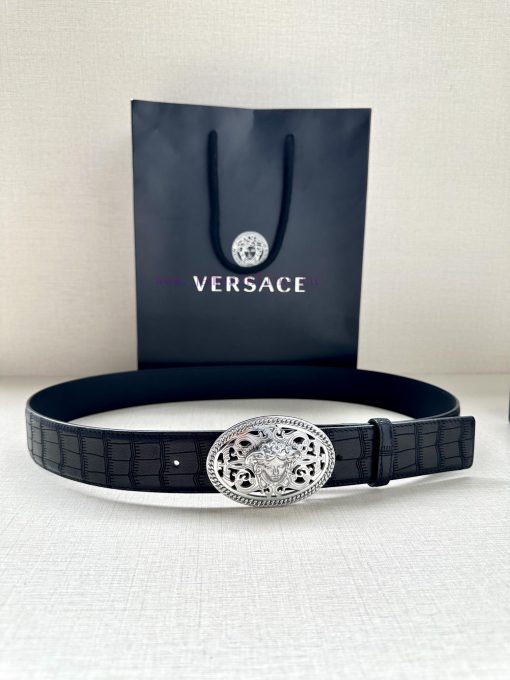 The 3D hollowed out Medusa on the Versace head logo waistband buckle with a width of 4.0cm g 0qt3c860 - Image 6