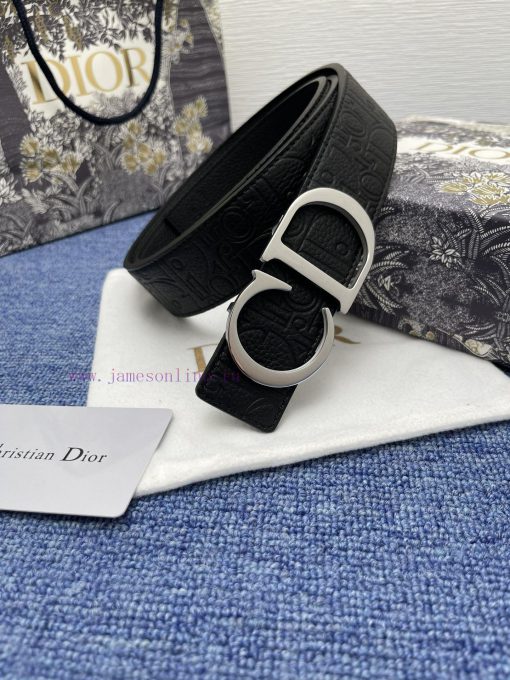 This 35mm double-sided belt from Dior combines elegant temperament with modern style. On one m9nuzm9s - Image 4