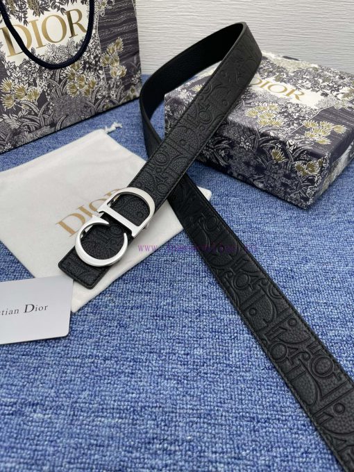 This 35mm double-sided belt from Dior combines elegant temperament with modern style. On one m9nuzm9s - Image 5